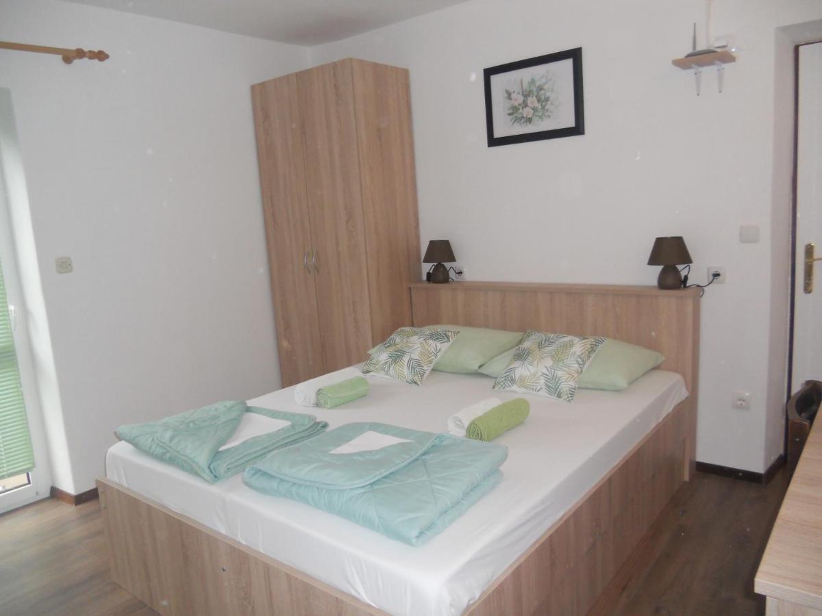 Apartment Supetarska Draga - Donja 5030A Buitenkant foto