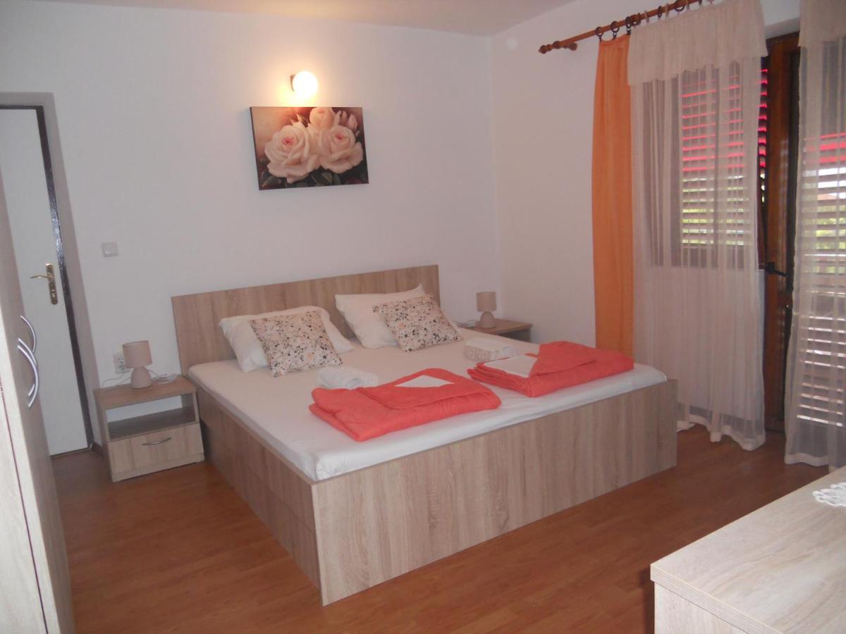 Apartment Supetarska Draga - Donja 5030A Buitenkant foto