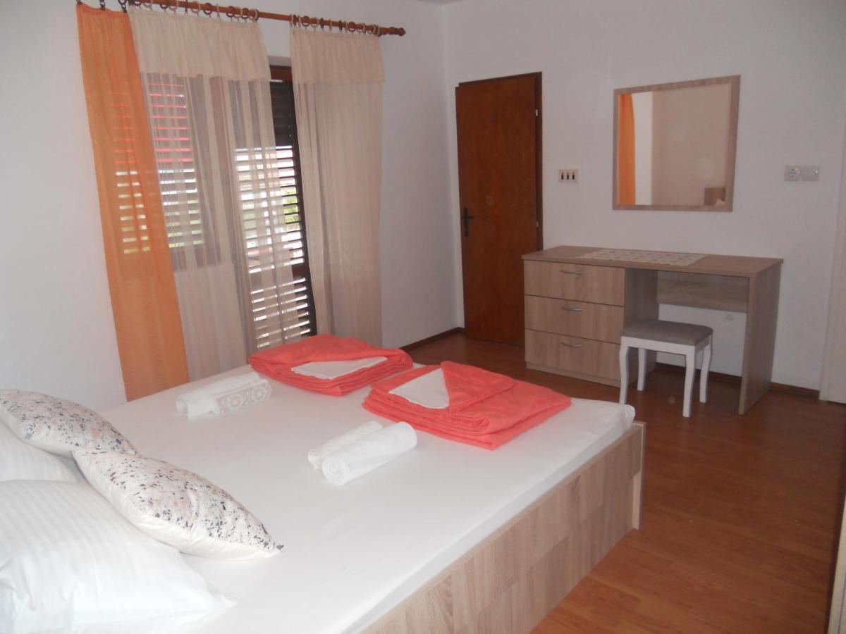 Apartment Supetarska Draga - Donja 5030A Buitenkant foto